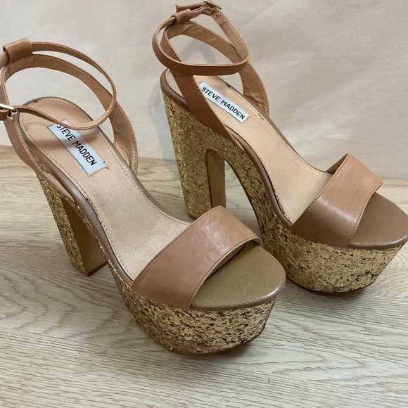 Steve Madden Shazzam Gold Glitter & nude platform - Picture 8 of 9
